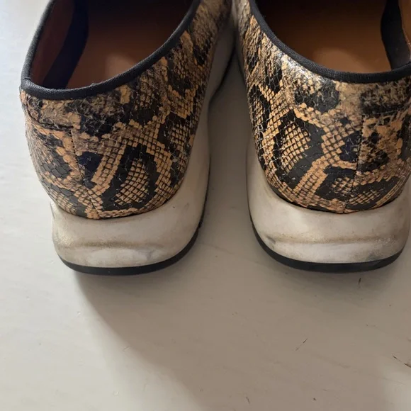 Aquatalia embossed leather sneakers - Picture 8 of 11